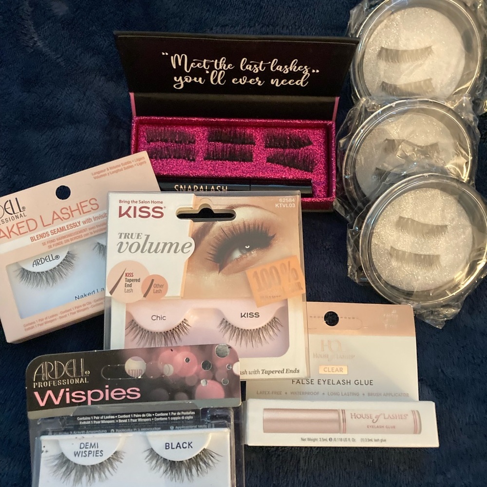 SOLD , Lashes , Lashes. Some magnetic lashes some glue on lashes - Picture 1 of 6